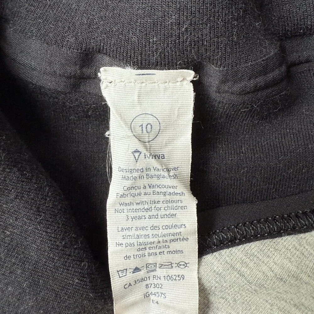 Like NEW Ivivva Sz 10 Reversible Gray / Black Jacket